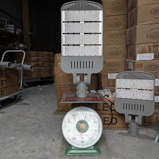 Đèn đường cao áp 200W Thương hiệu được ưa chuộng số 4 - D14 - Ảnh 9