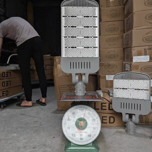 Đèn đường cao tốc 250W Giá hấp dẫn  - D14 - Ảnh 9
