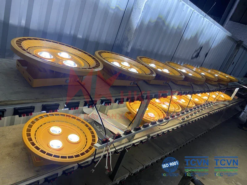 Đèn LED chống nổ 100W cho nhà xưởng HKLED