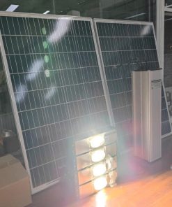 Đèn sân bóng năng lượng mặt trời